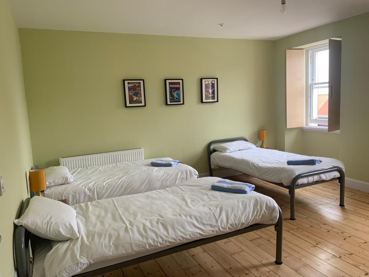The Dolphin Inn Hostel Dunbar Exteriör bild