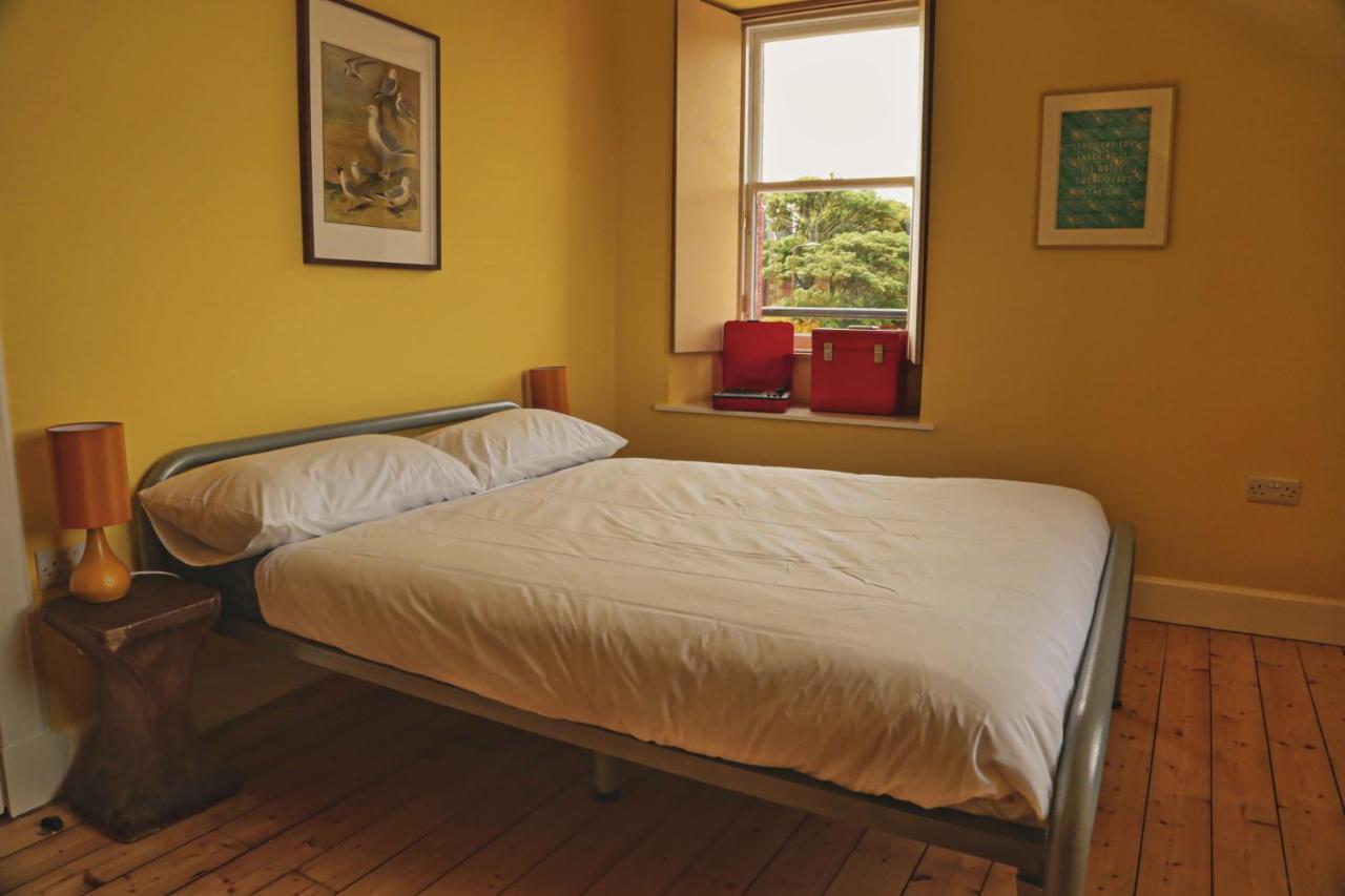 The Dolphin Inn Hostel Dunbar Exteriör bild